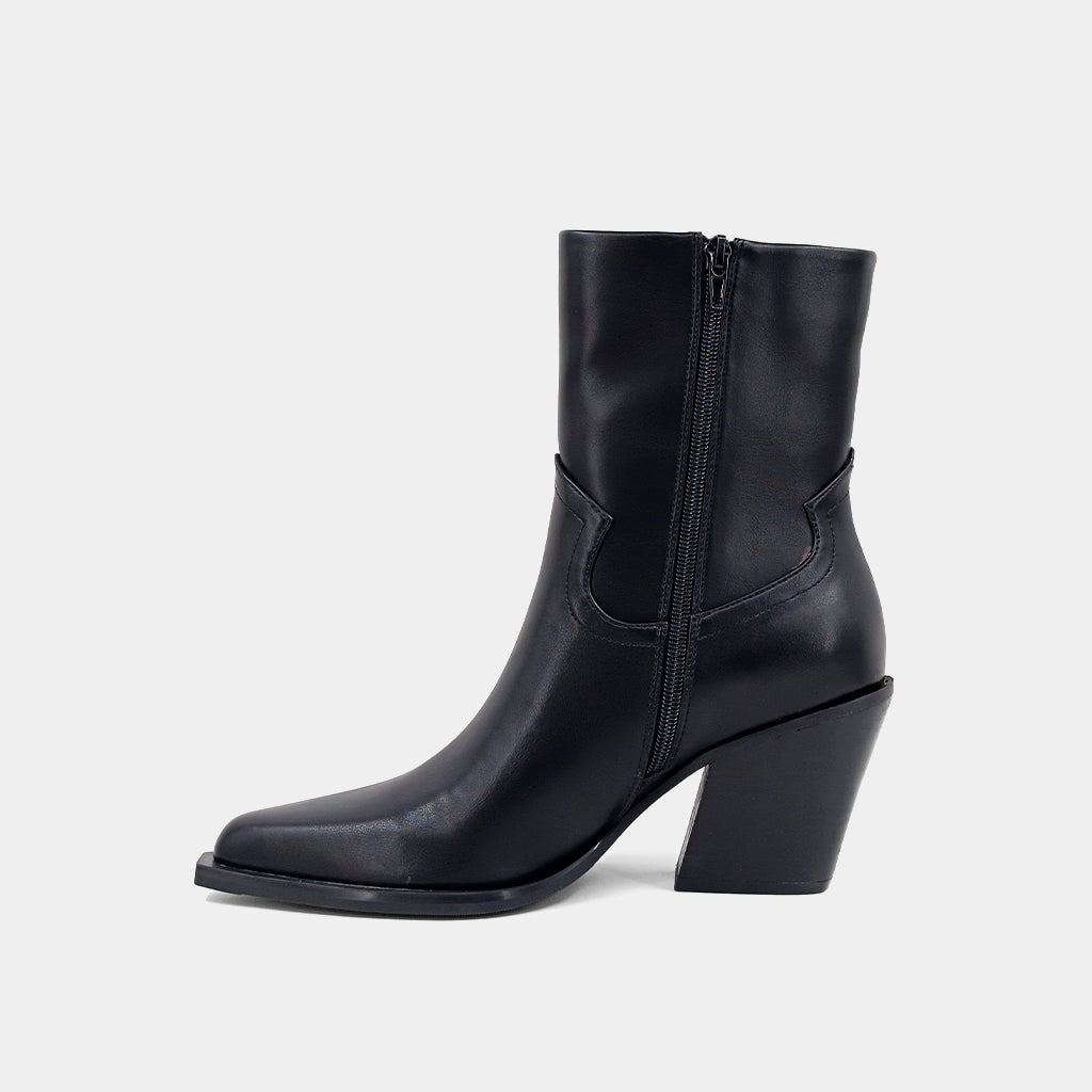 The Black Victoria Boots