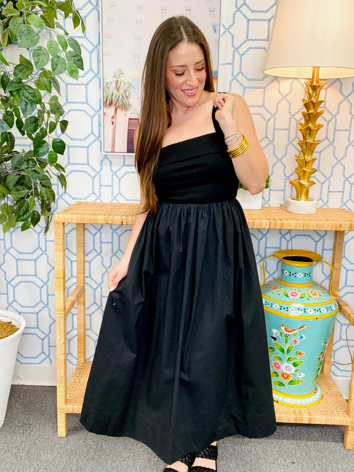 The Coastline Midi in Black