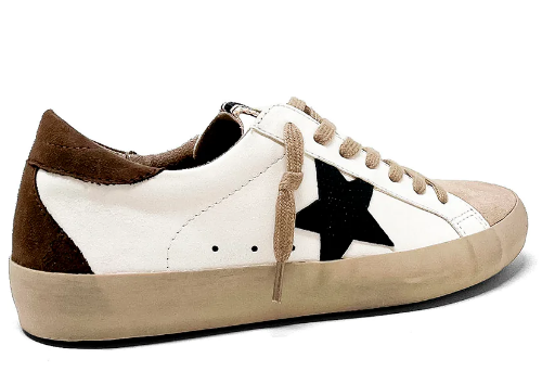 The Pamela Sneaks in Brown