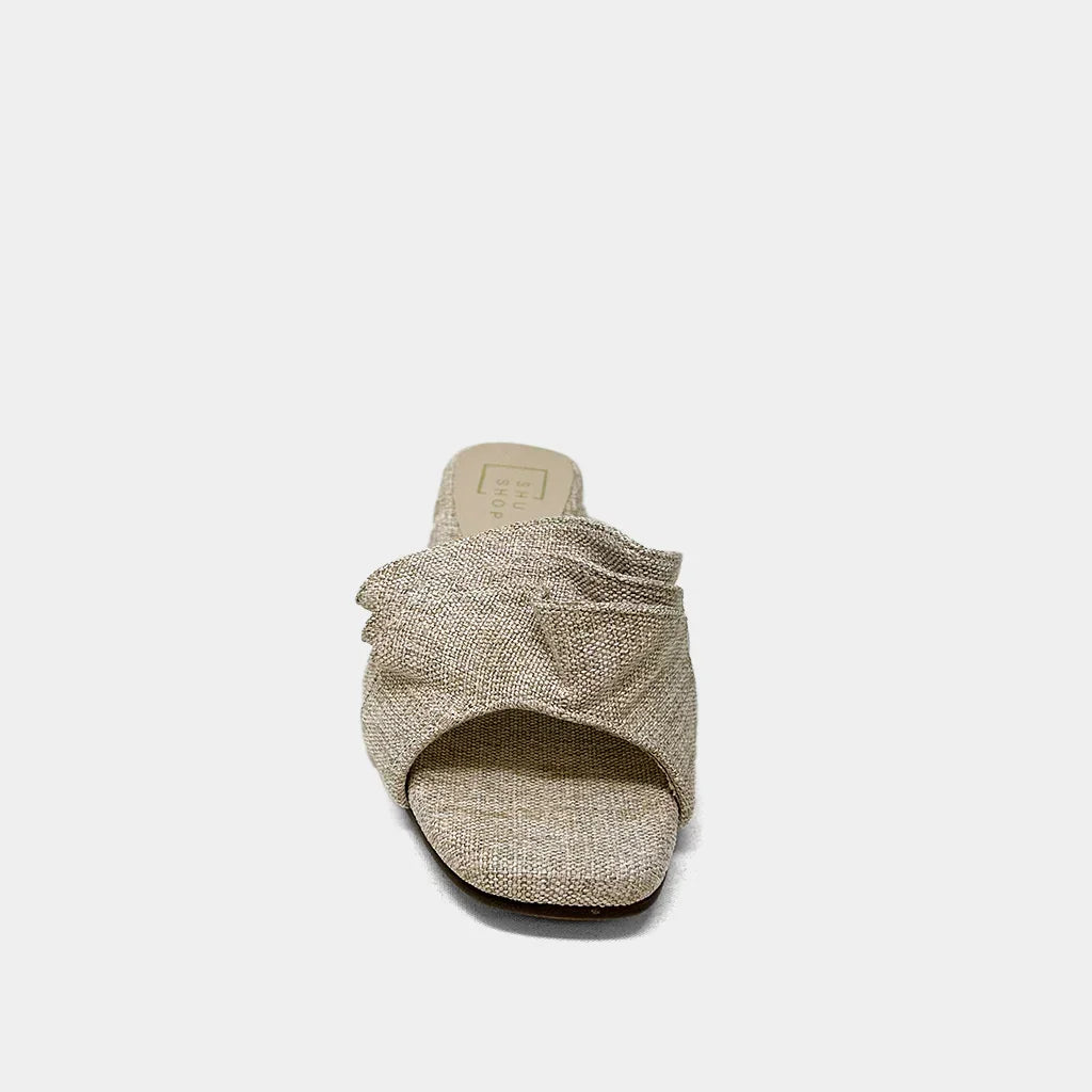 The Natural Daisy Sandals