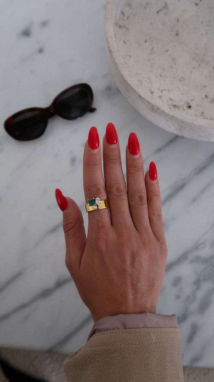THE EMERALD RING