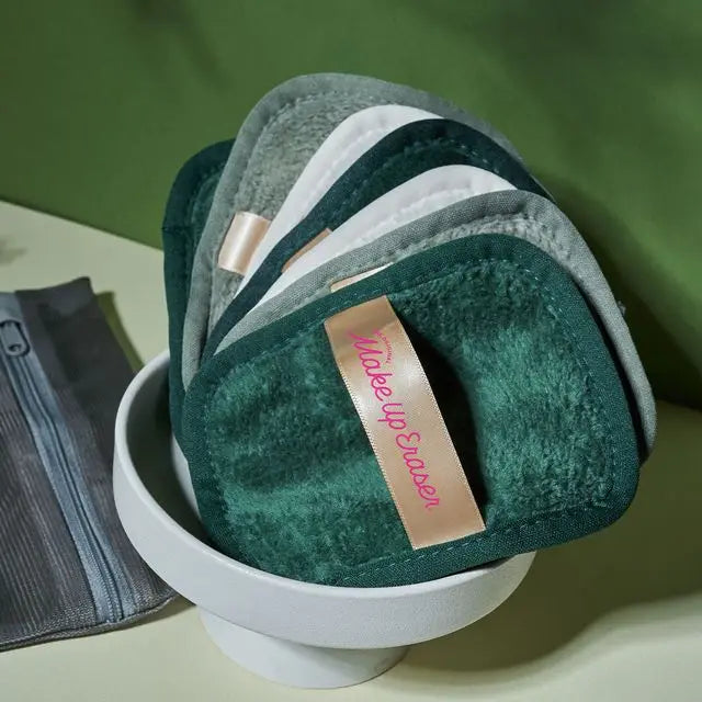 The Eat Your Greens 7-Day Makeup Eraser Set