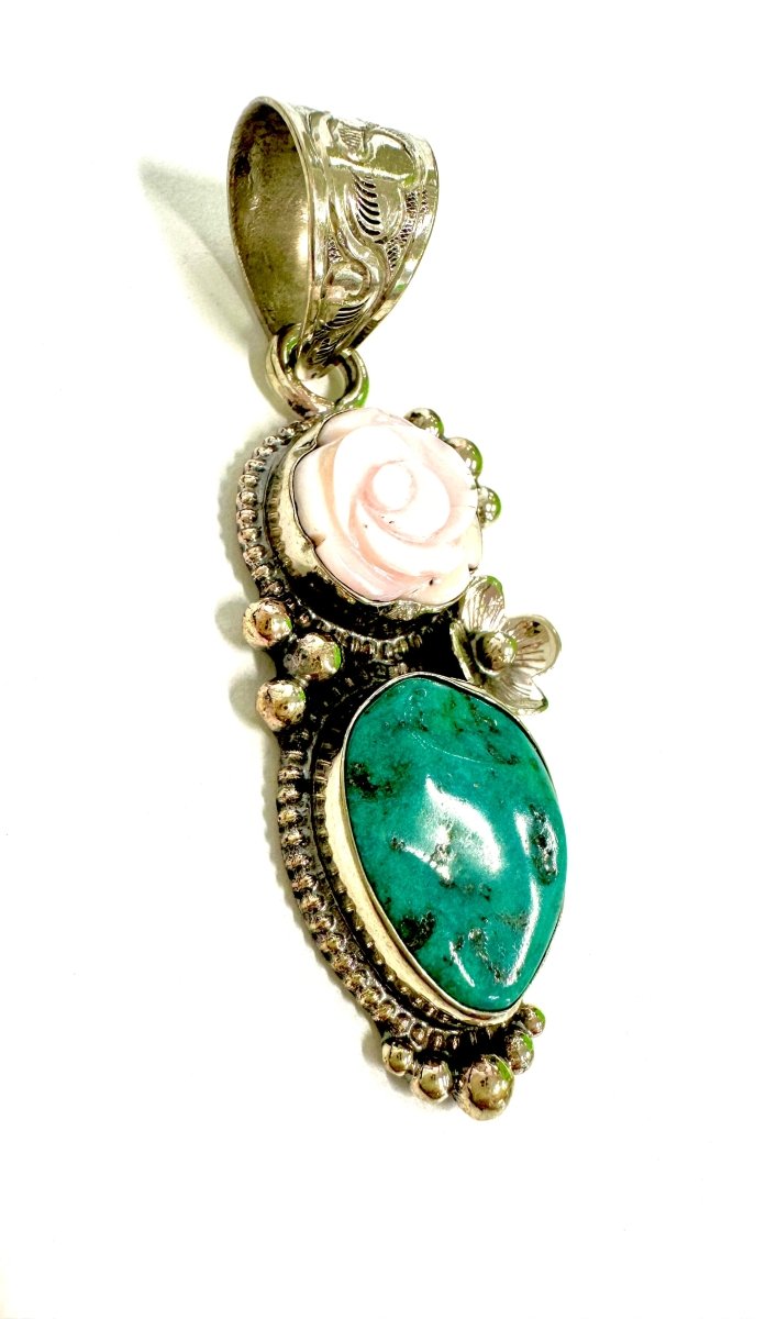 The Flower Power Pendant