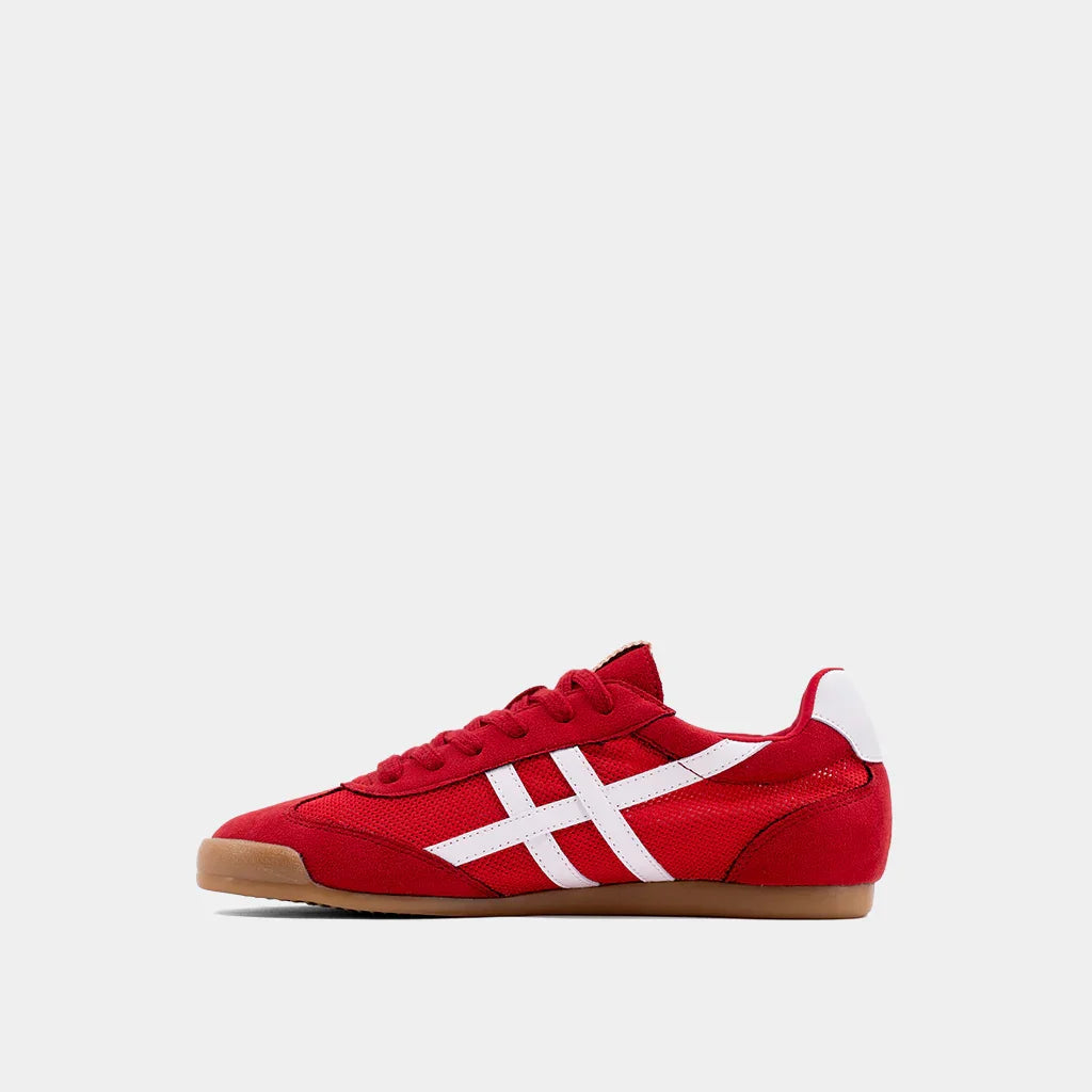 The Red Sedona Sneaks