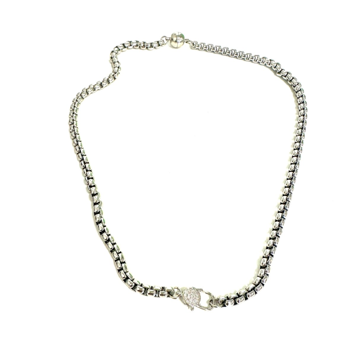 The Magic Carl Necklace