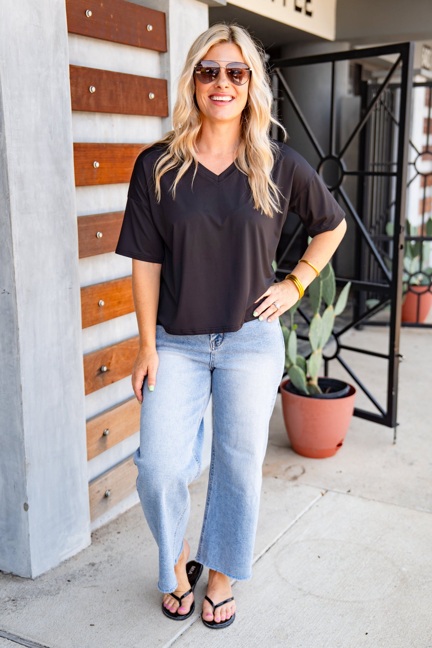 The Buckley Ash V Lite Tee-5 Colors