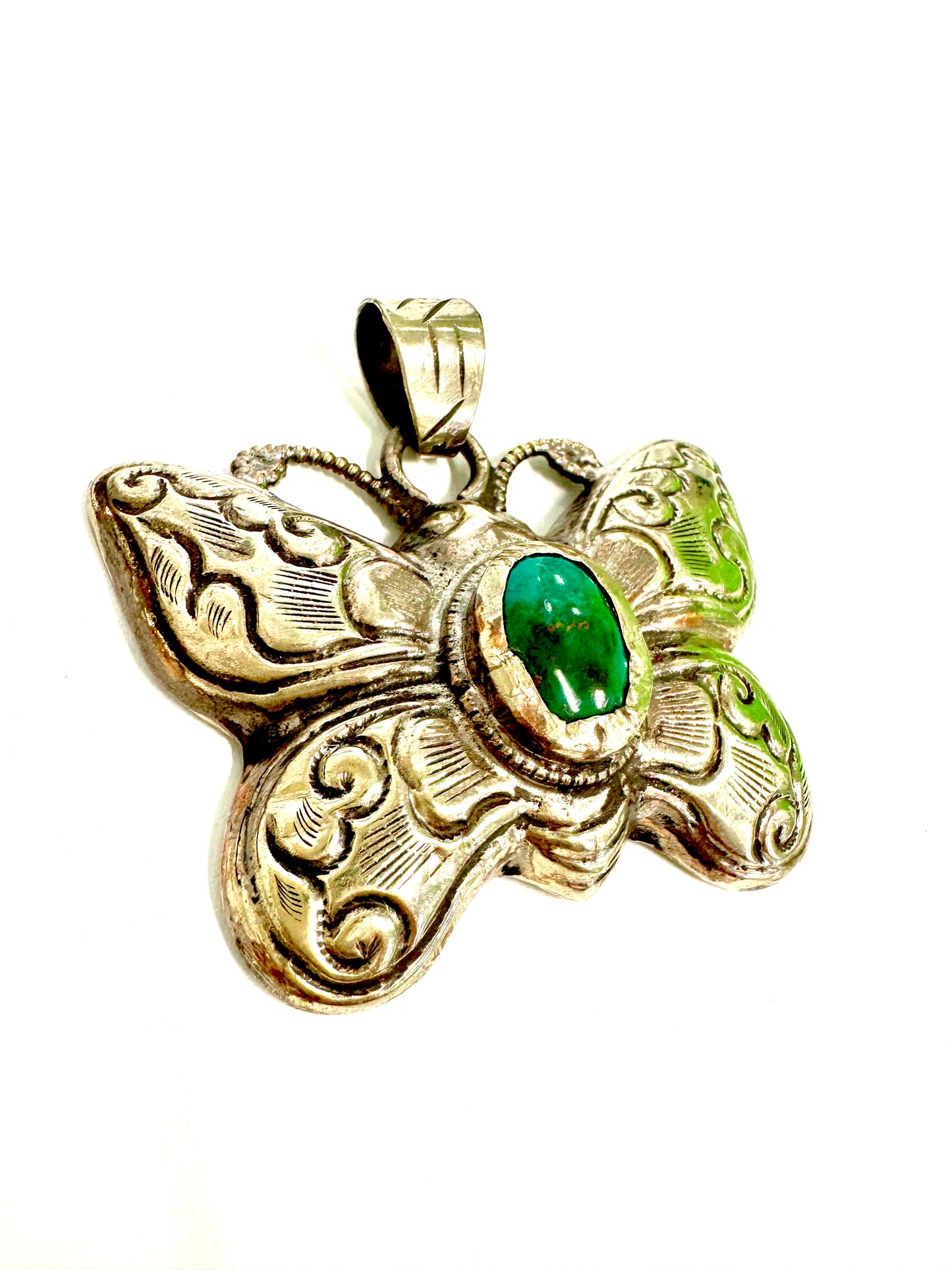 The Puffy Bufferfly Pendant