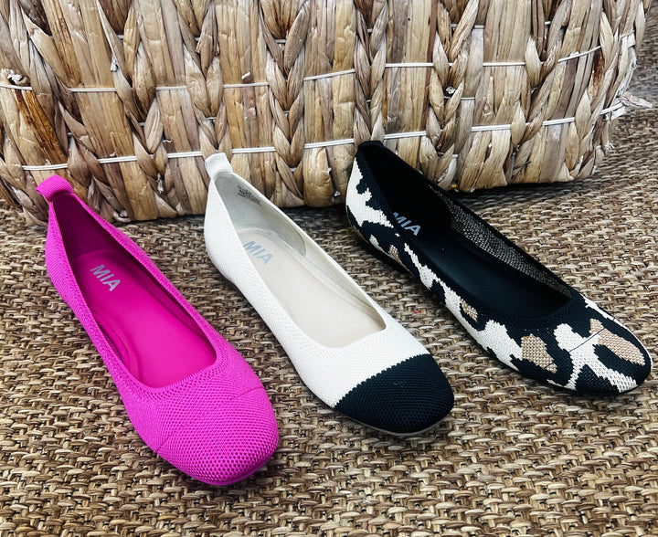 The Rasia Flats - 3 Colors