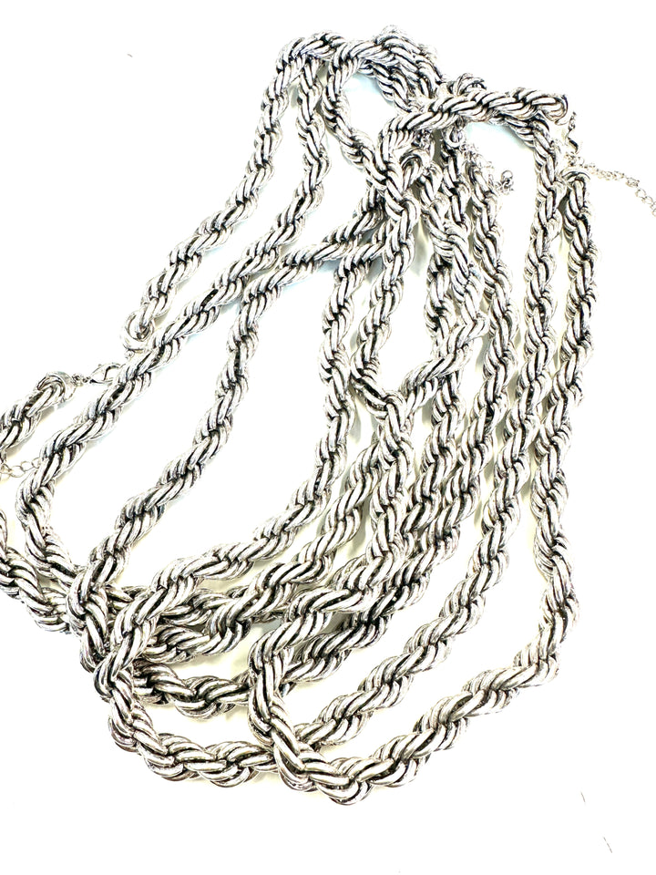 The Vela Necklace