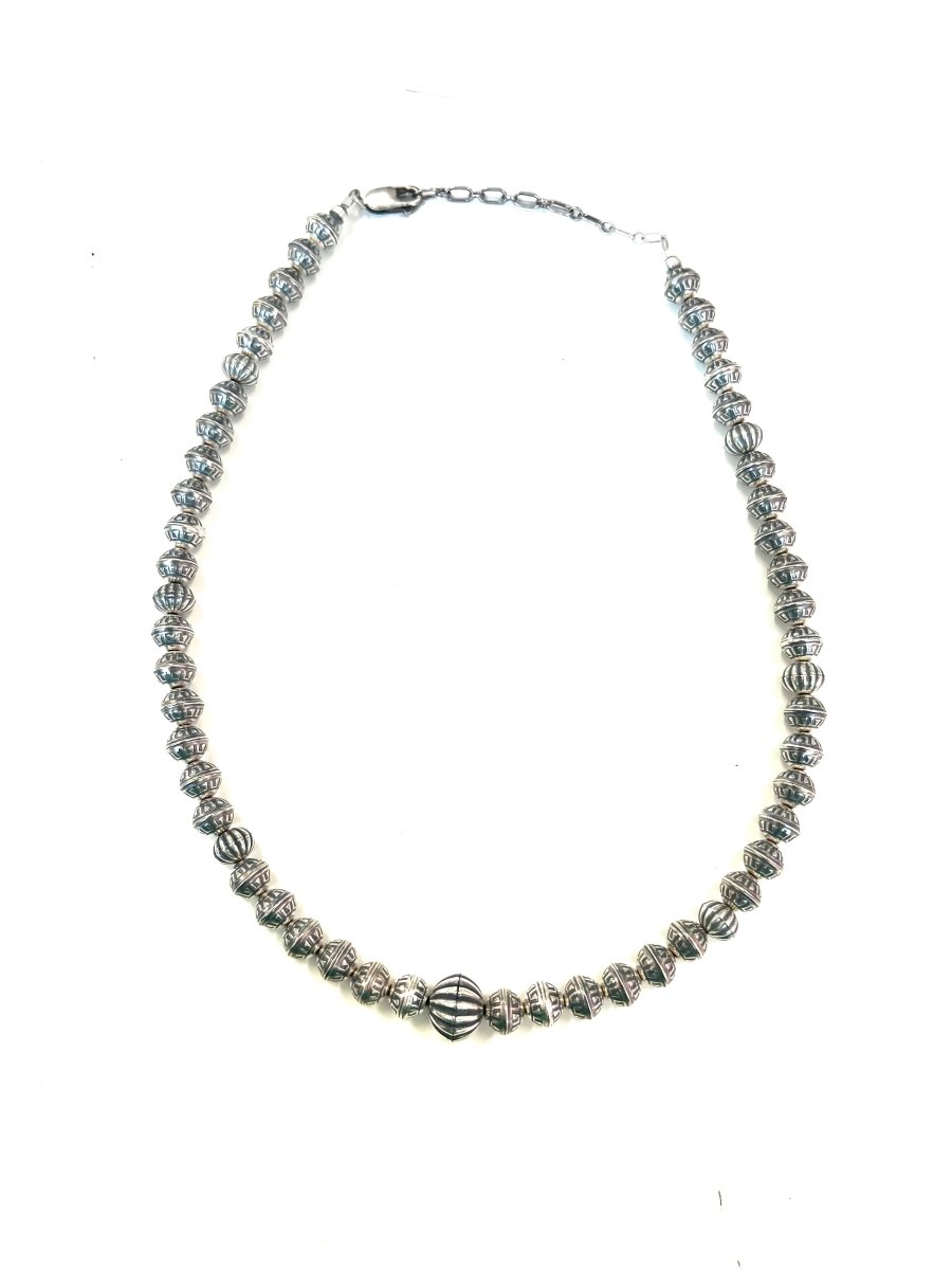 16” Sterling Pearls Embossed