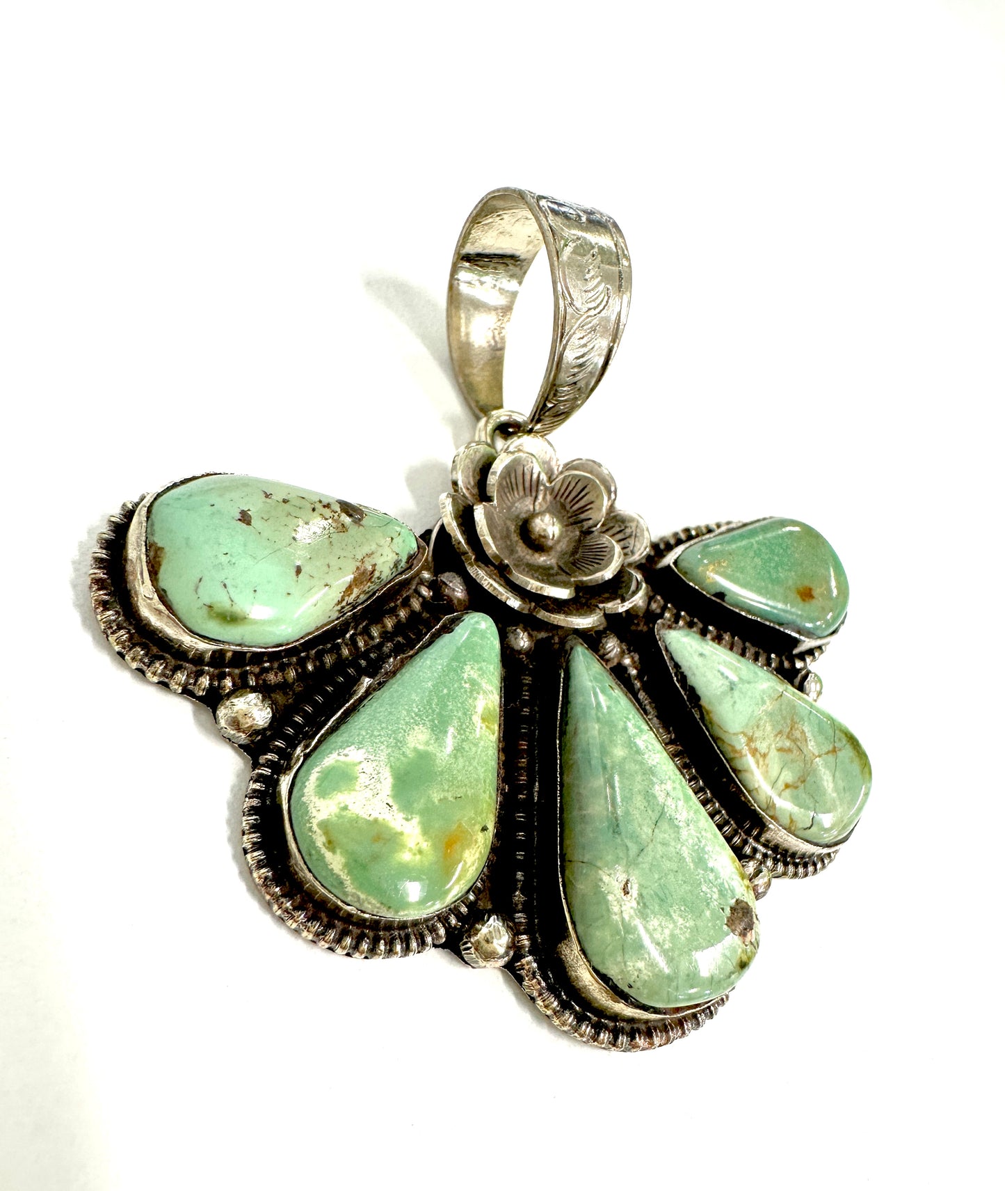 The Sage Pendant with Center Flower