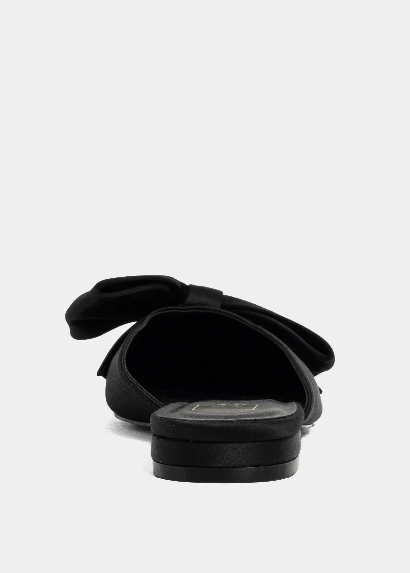The Dorothy Slides in Black