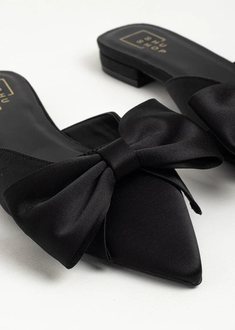 The Dorothy Slides in Black