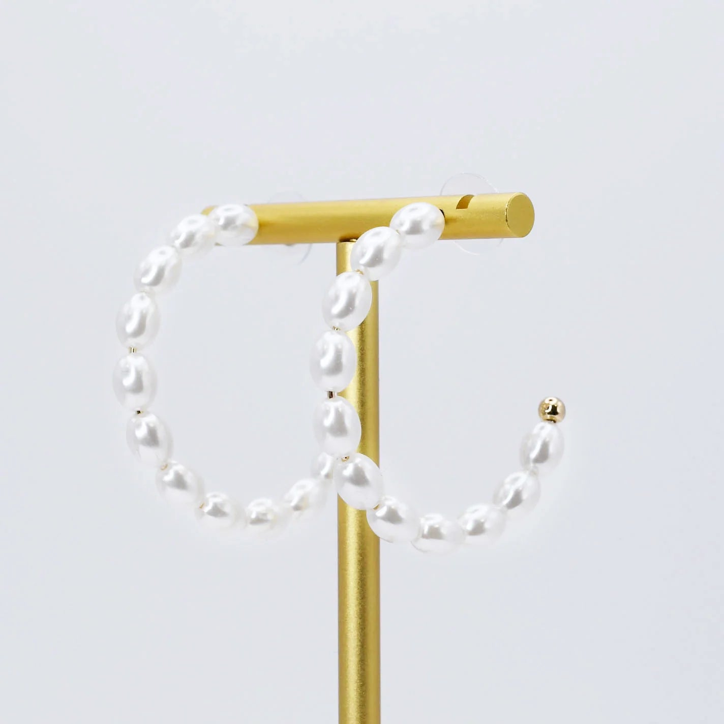 The STEAL Pearl Chic Hoops