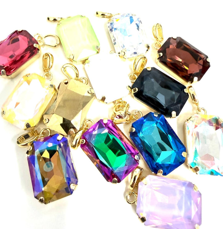 The Magic Queen Charm