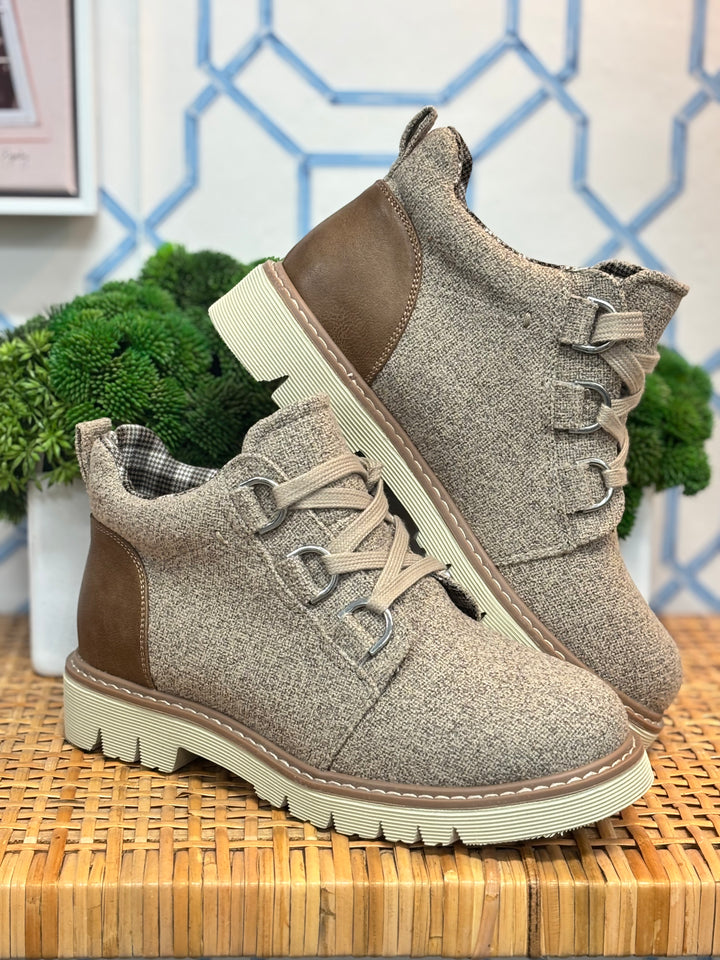 Campfire Boots in Sand