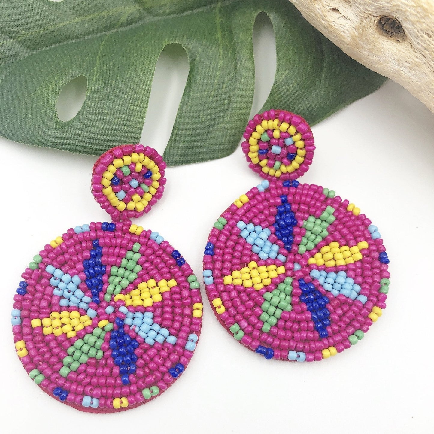 The Disc Earrings in Pink Multi