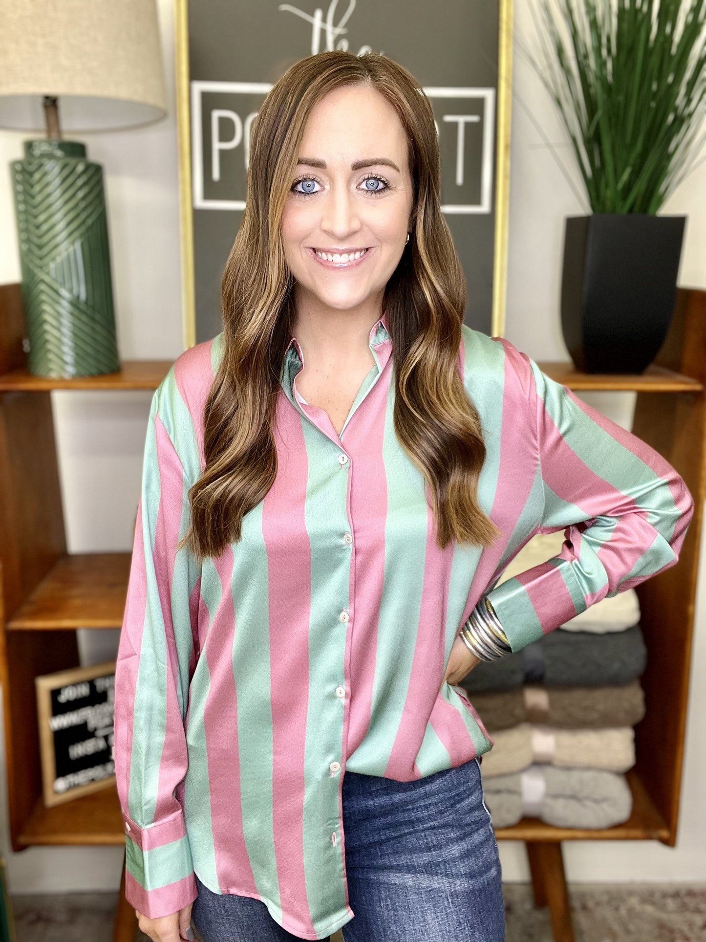 The Giana Blouse in 2 Colors
