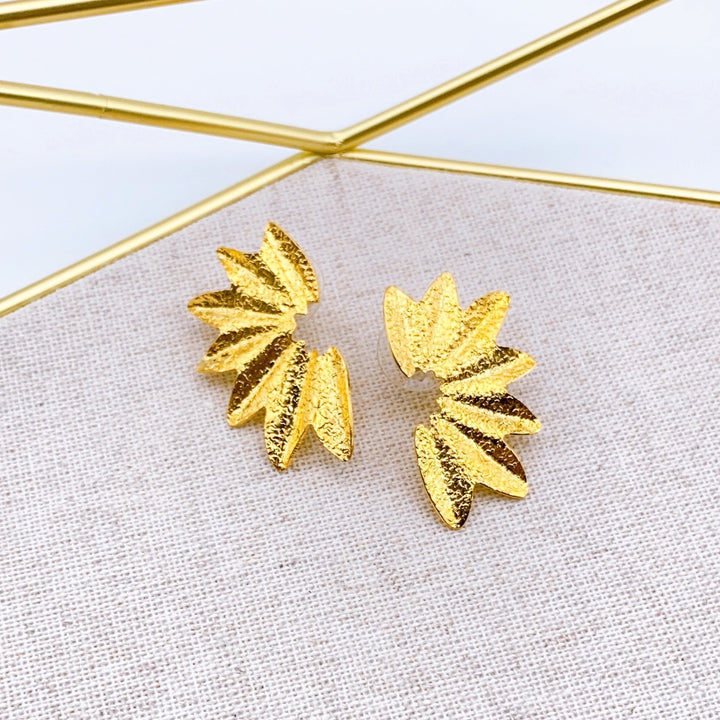 The Mini Golden Curve Earrings