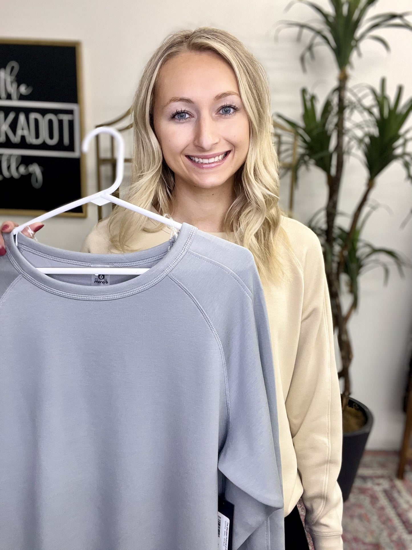 The Elevated Pullover-2 Colors/AS