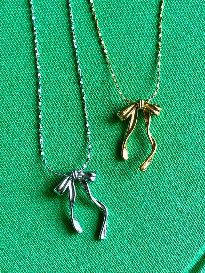 Sweet Bow Necklace