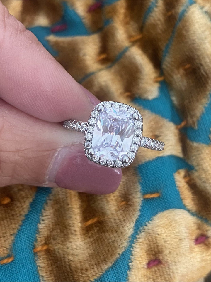 The Framed Cushion Upgrade Ring