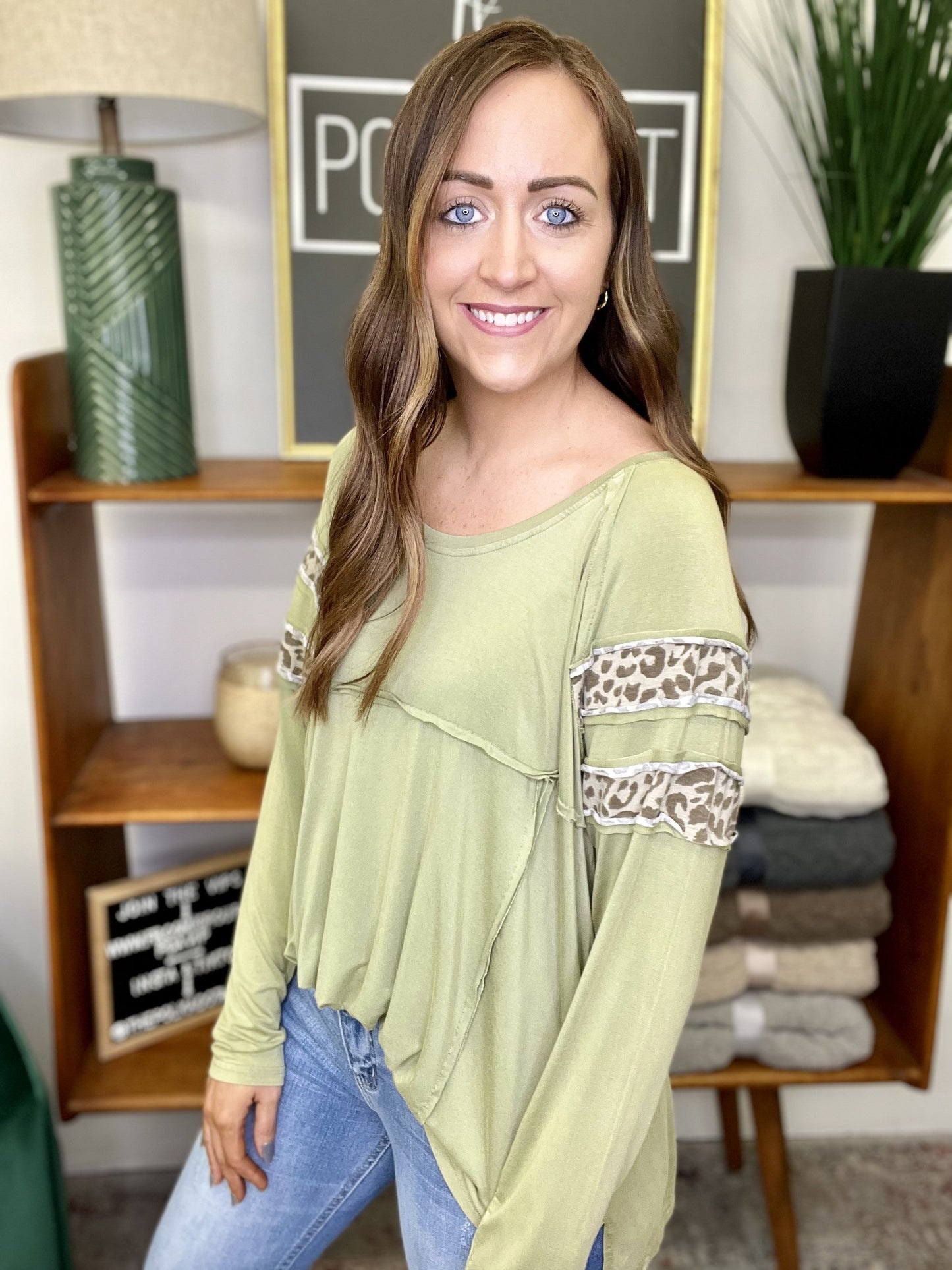 The Seams to Me Top in 2 Colors