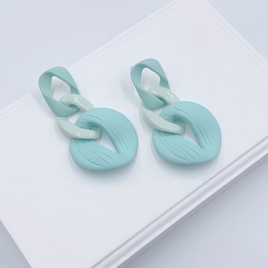 The Twisted Earrings-2 Colors