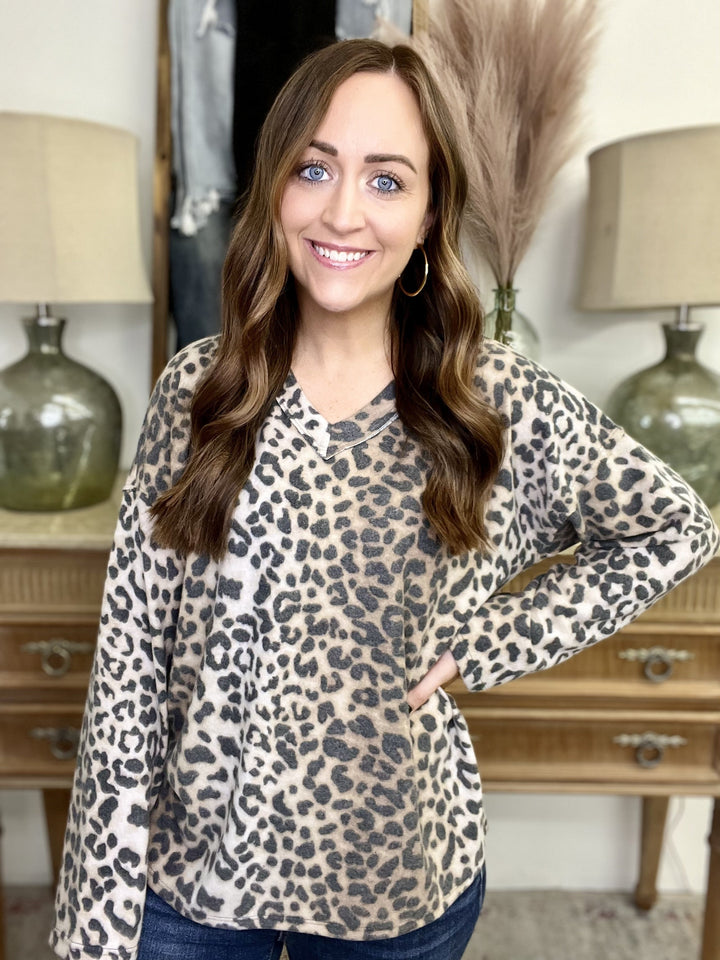 The Leo Brush Top-All Sizes