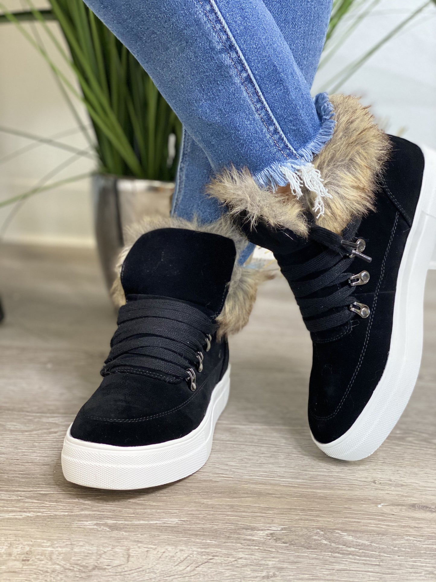 The Furry Booties - 2 Colors