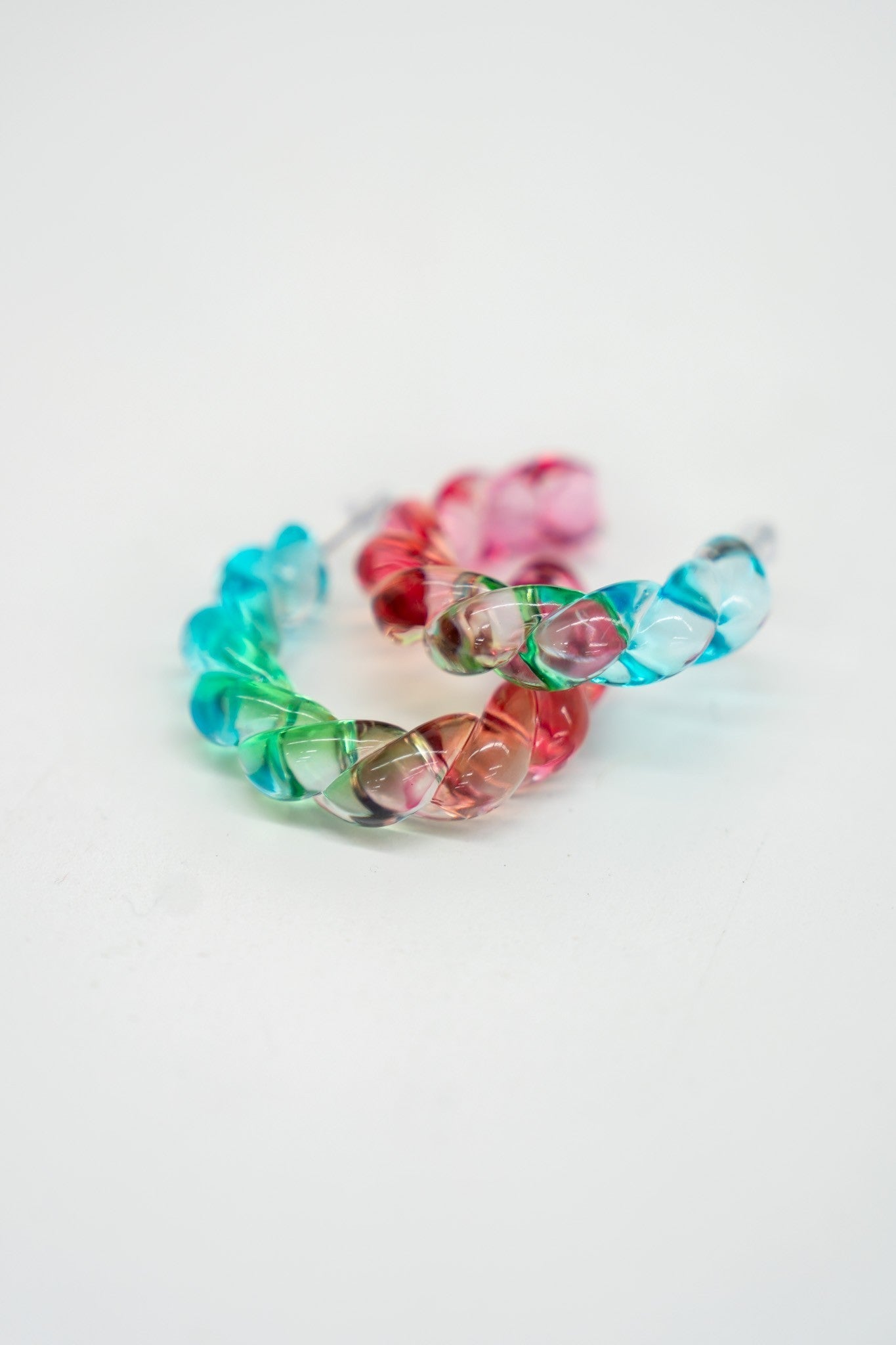 The Acrylic Twist Hoops-2 Colors