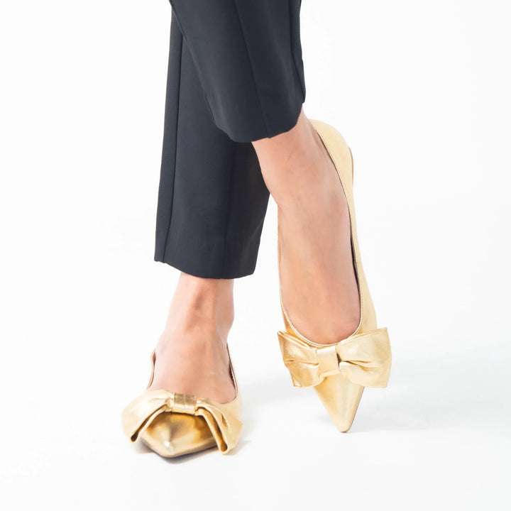 The Gold Brie Bow Flat
