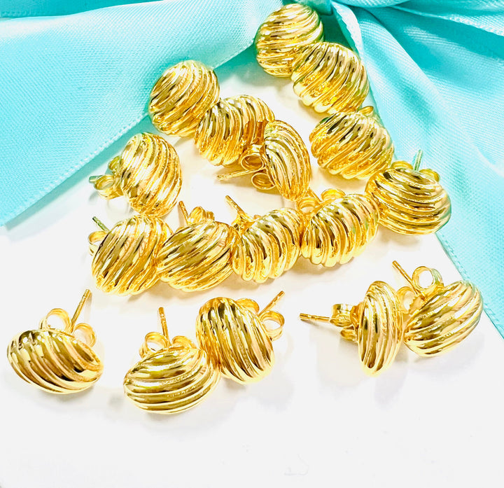 The Abbie Studs-2 Colors