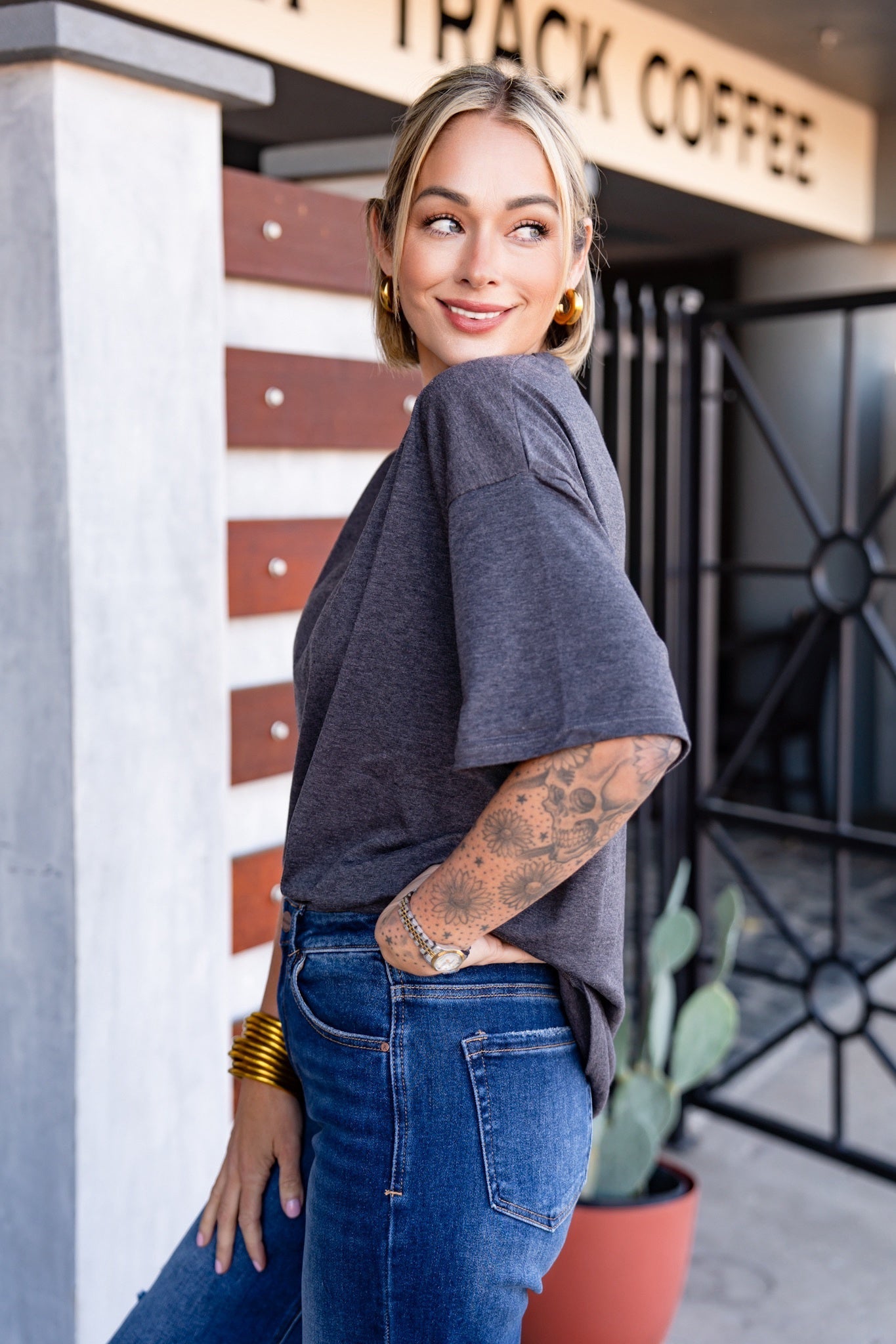 The Buckley Primo Tee-30 Colors-XL-3X