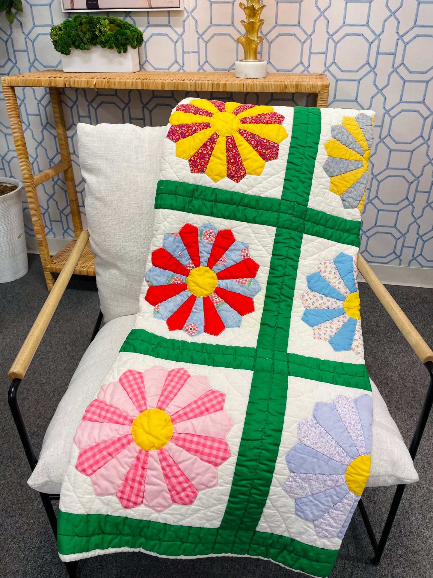 The Dresden Full Quilt- 2 Colors