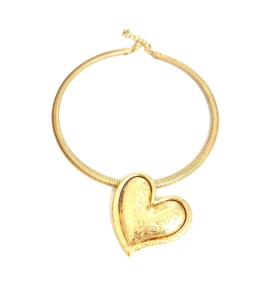 The Pendant Choker- Angled Heart