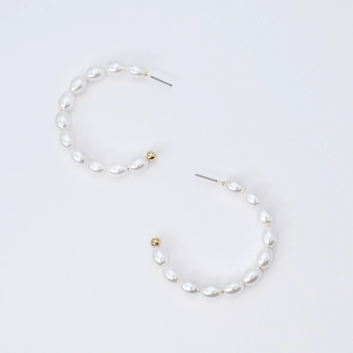 The STEAL Pearl Chic Hoops