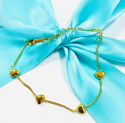 The Buckley Dainty Heart Bracelet