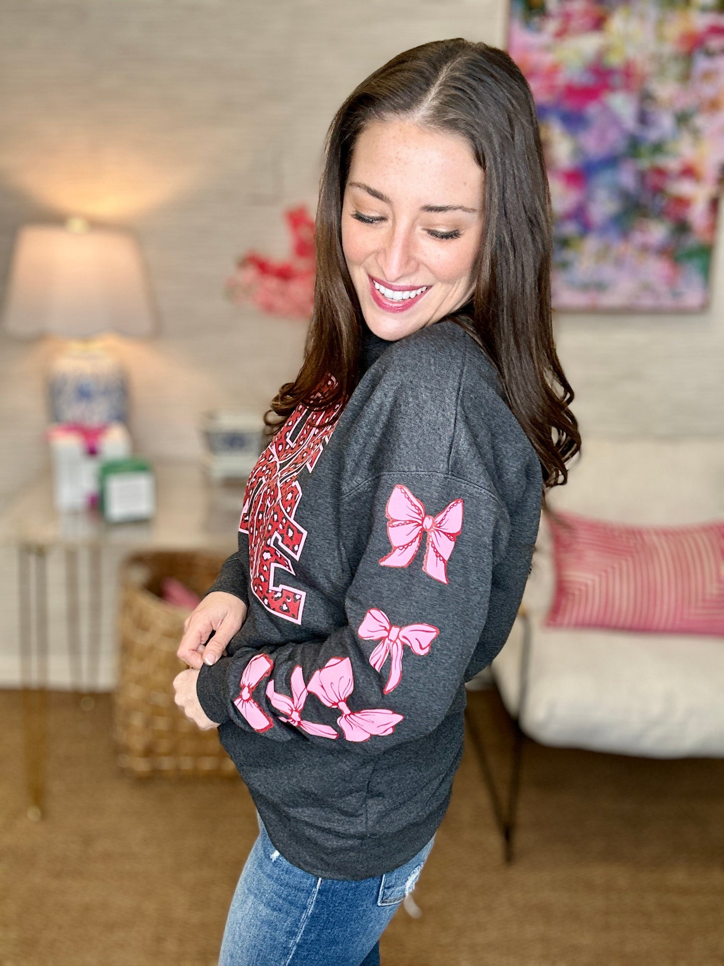 Love More Leo & Bows Pullover
