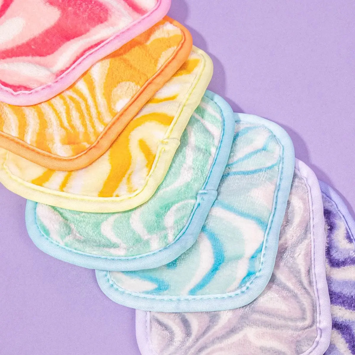 The Iridescent 7-Day Makeup Eraser Set