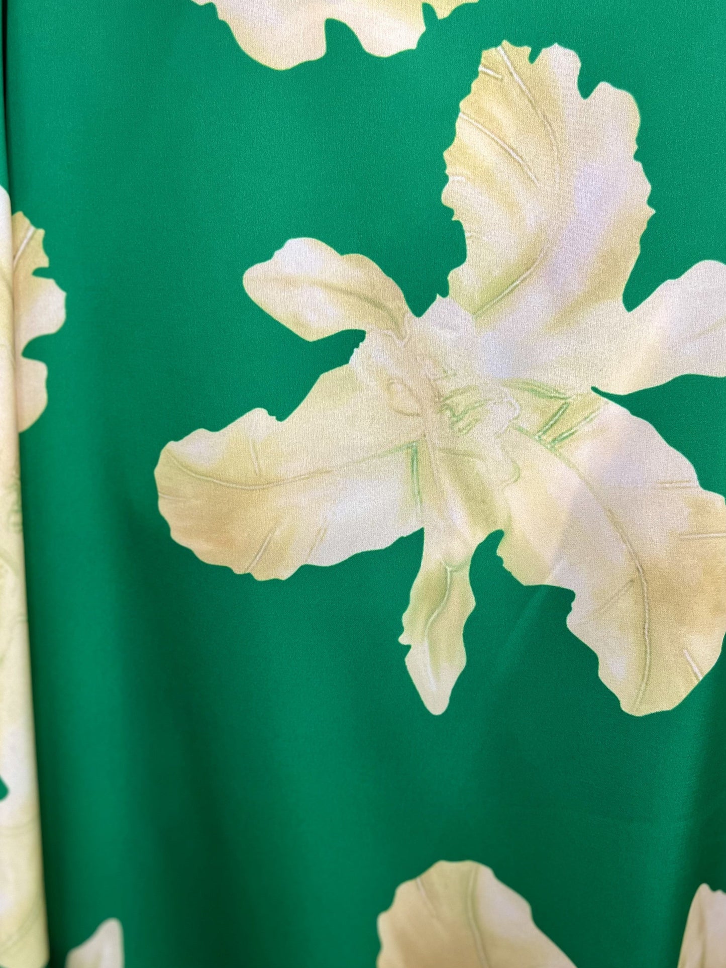 The Green Lily Wrap