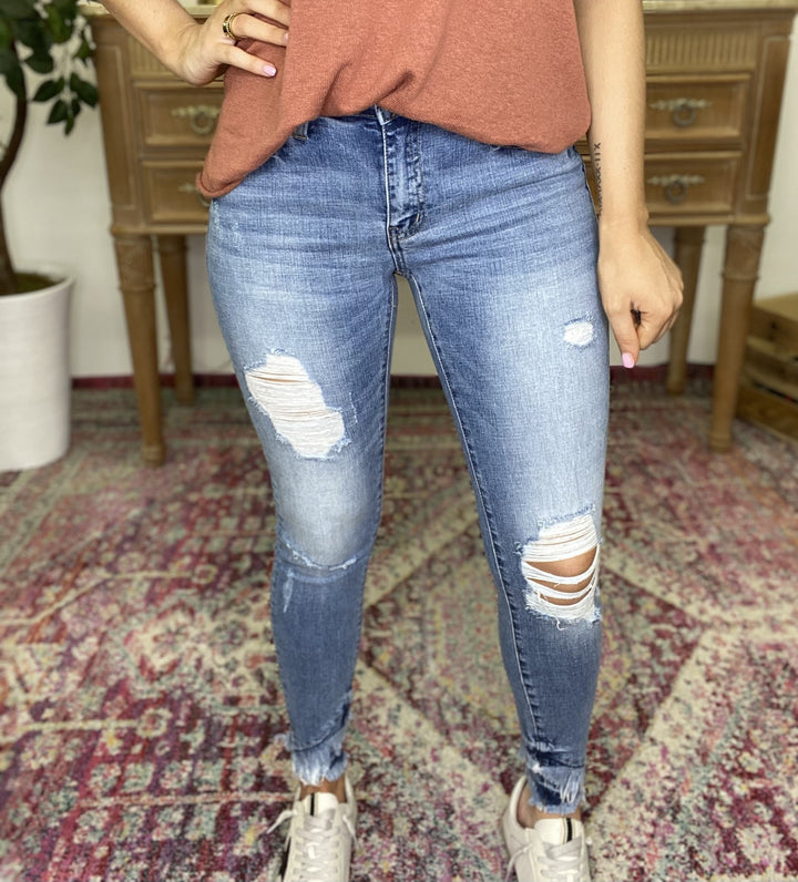 The Gemma Skinnies - Medium Wash