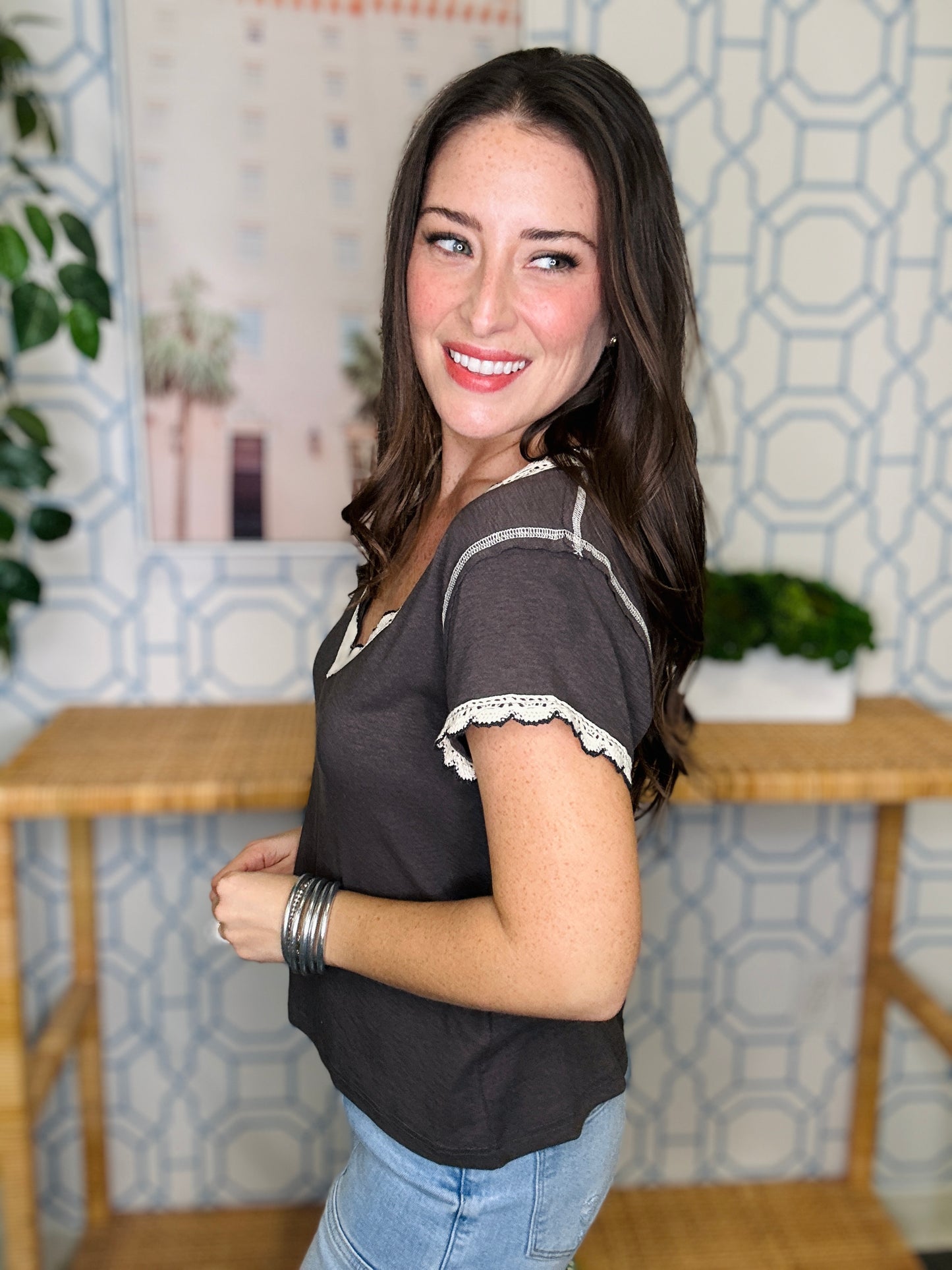 The Scalloped Tee- 3 colors