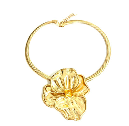 The Pendant Choker- Flower