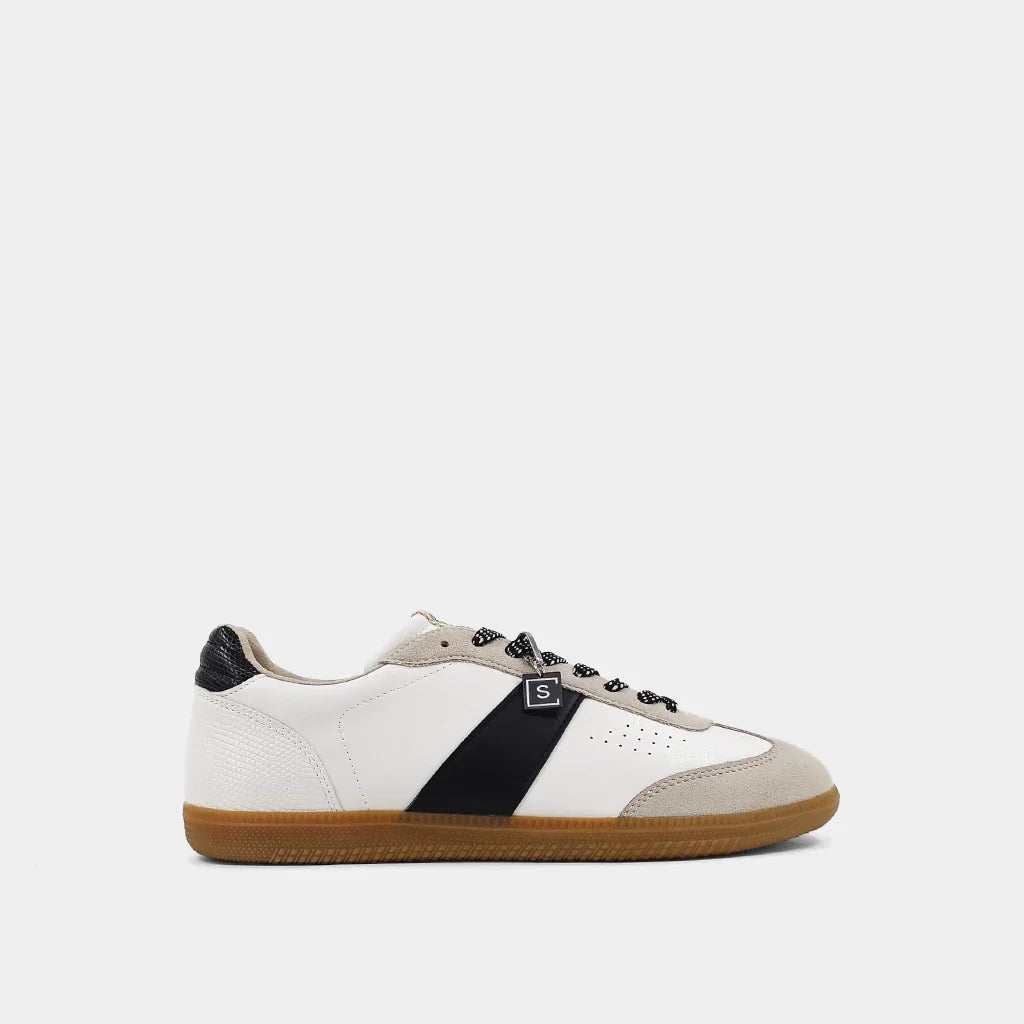 The B&W Sydney Sneaks