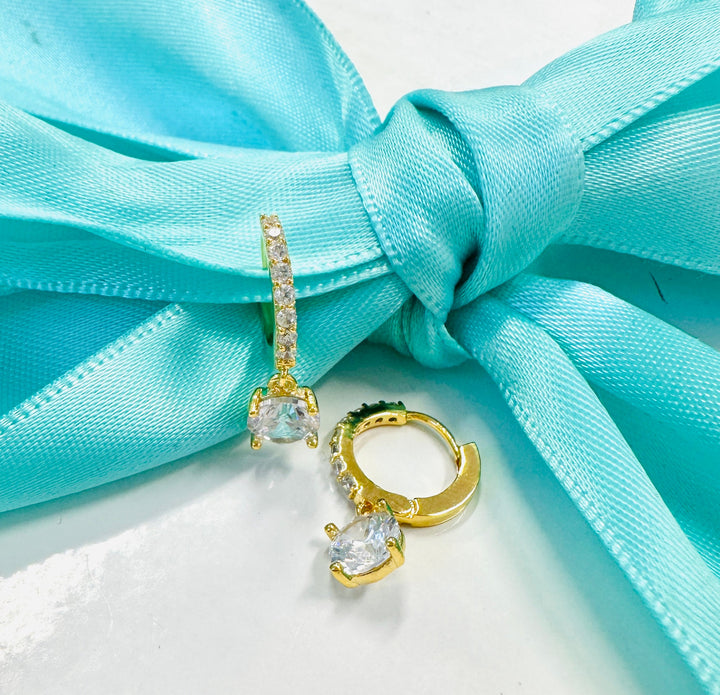 The Clara Huggie Hoops