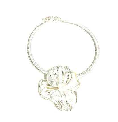 The Pendant Choker- Flower