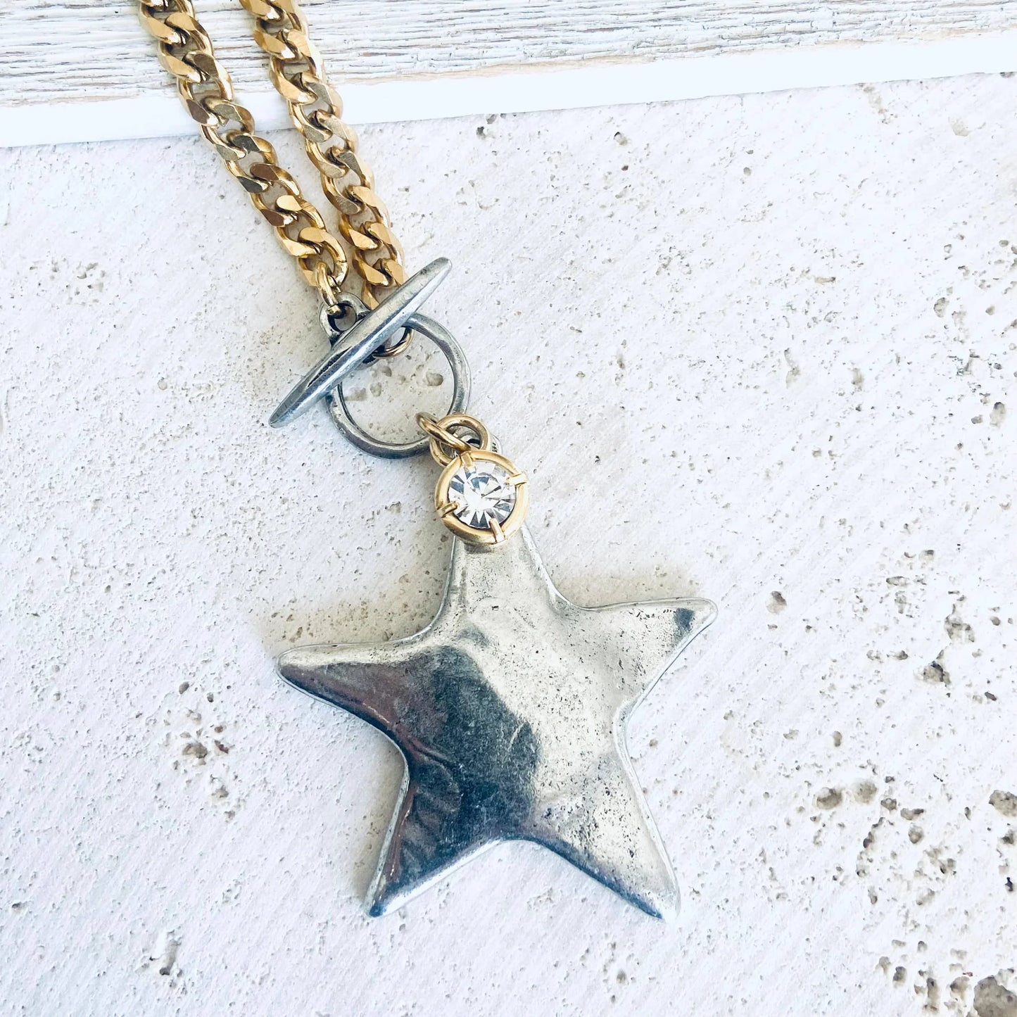 The Large Pendant Toggle Necklace-3 Options