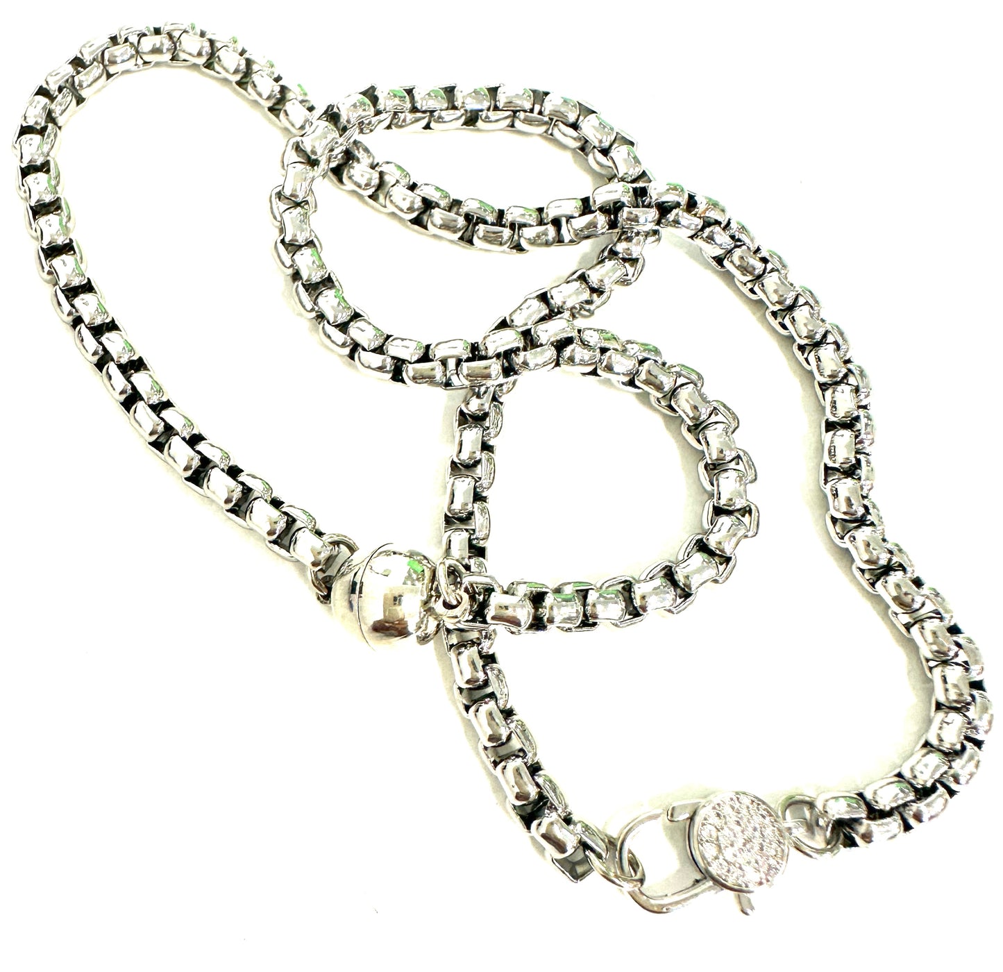 The Magic Carl Necklace