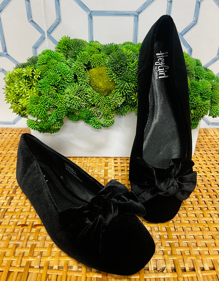 Sugar Rush Velvet Flats in Black